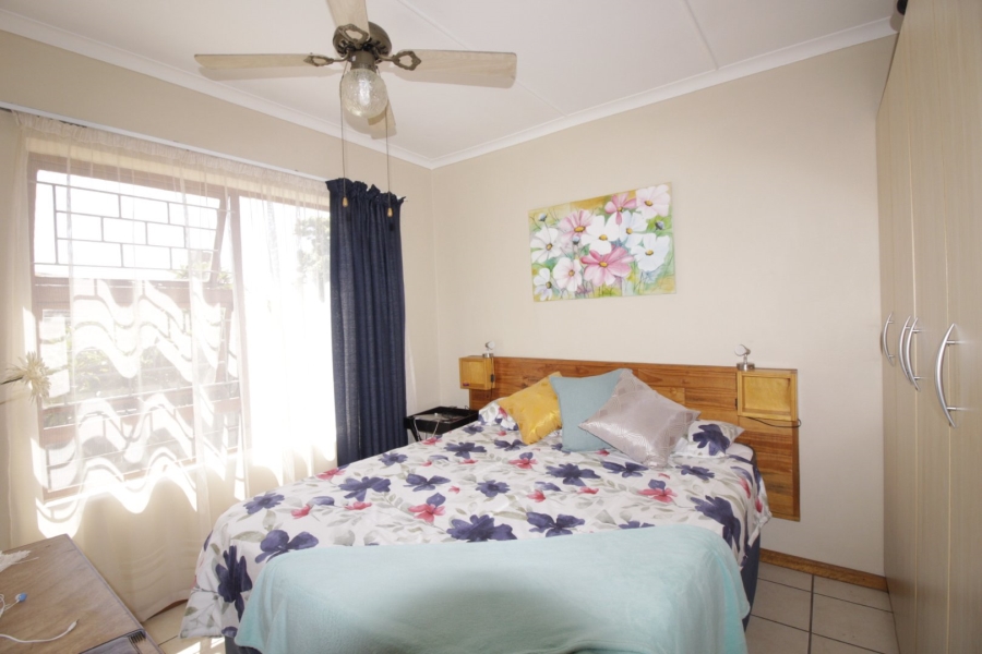 3 Bedroom Property for Sale in Wavecrest Eastern Cape